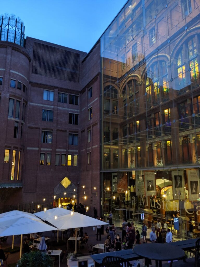 The outdoor area of the Palau.